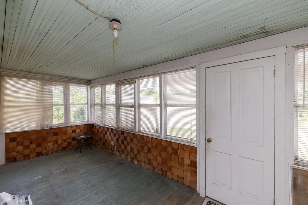 123 Hilltop Lane Cassopolis Village MI 49031