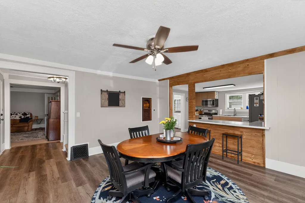 123 Hilltop Lane Cassopolis Village MI 49031