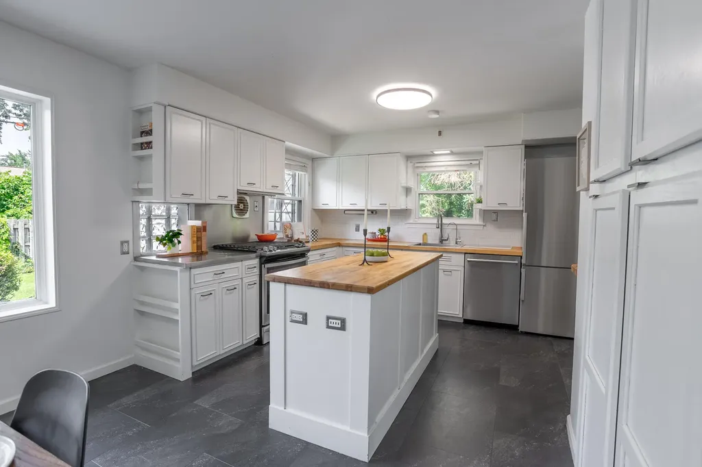 519 Granada Avenue St. Joseph City MI 49085