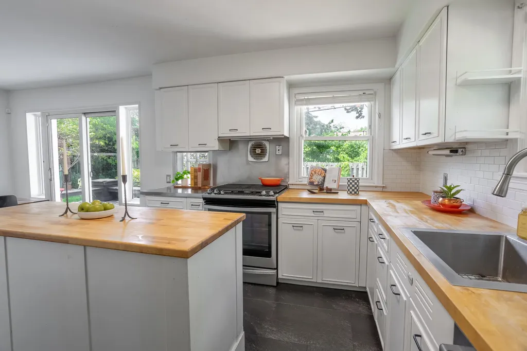 519 Granada Avenue St. Joseph City MI 49085