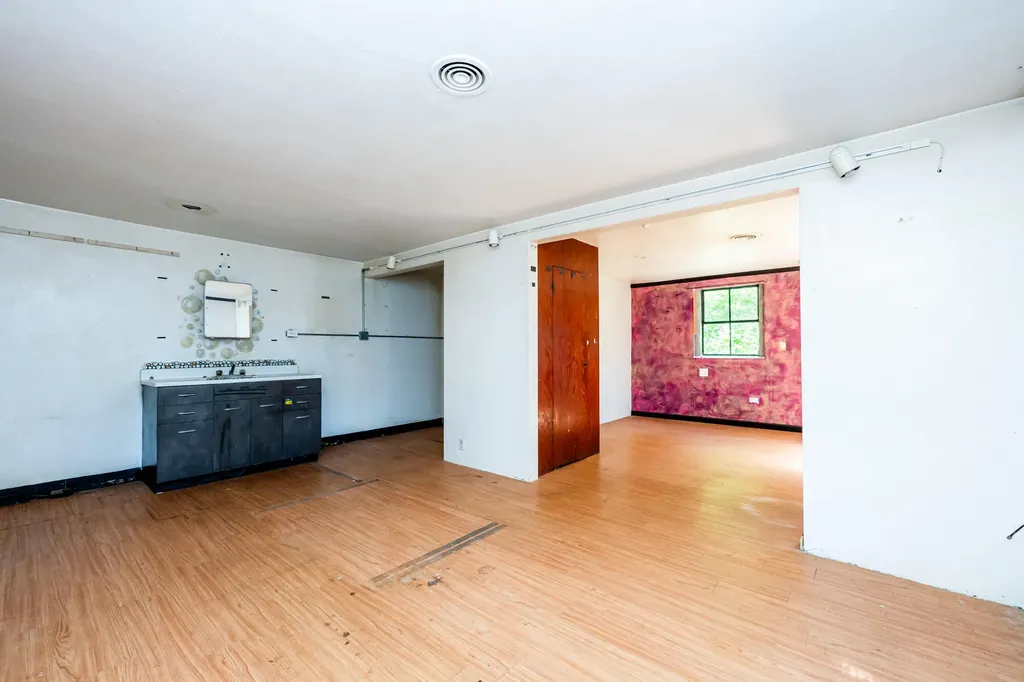 312 W Chicago Street Buchanan City MI 49107