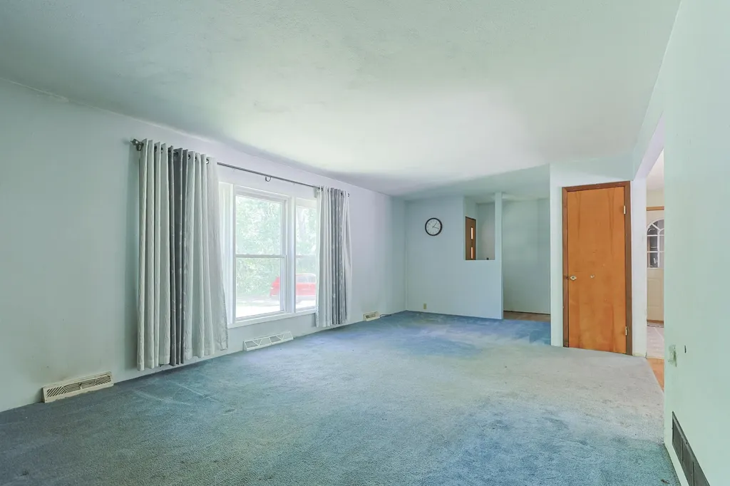 6408 Spaulding Avenue Chikaming Township MI 49125