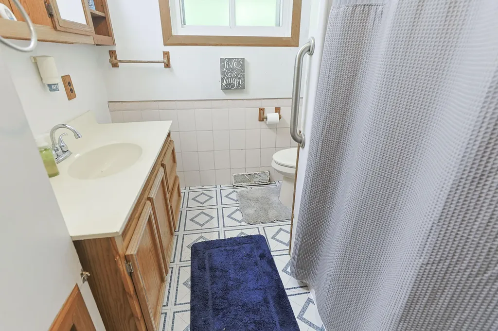 6408 Spaulding Avenue Chikaming Township MI 49125