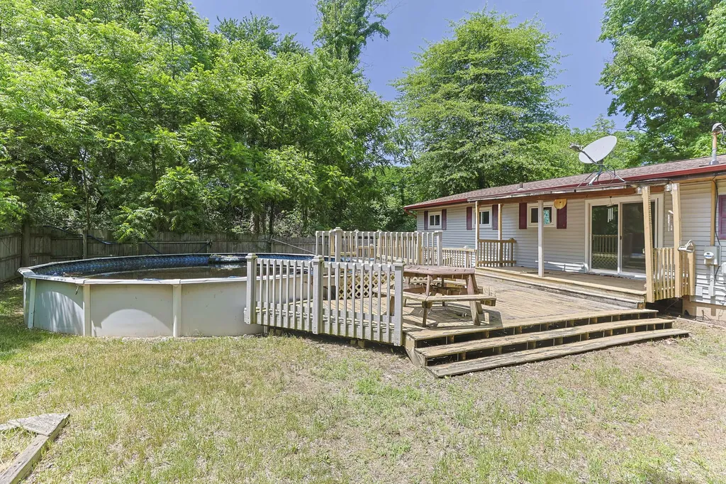 6408 Spaulding Avenue Chikaming Township MI 49125