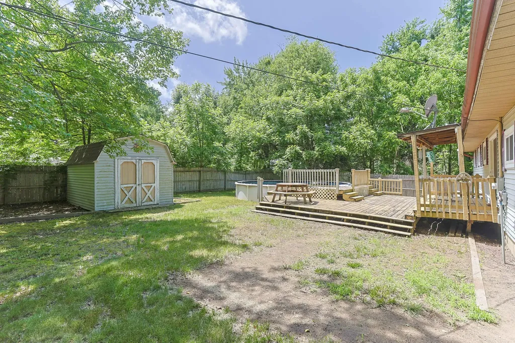 6408 Spaulding Avenue Chikaming Township MI 49125