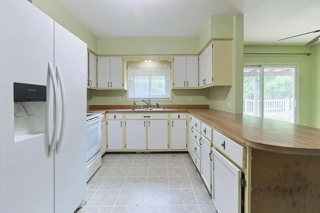 6408 Spaulding Avenue Chikaming Township MI 49125