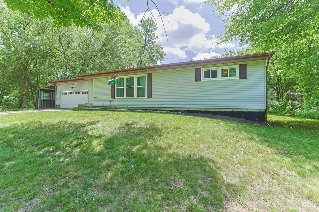 6408 Spaulding Avenue Chikaming Township MI 49125