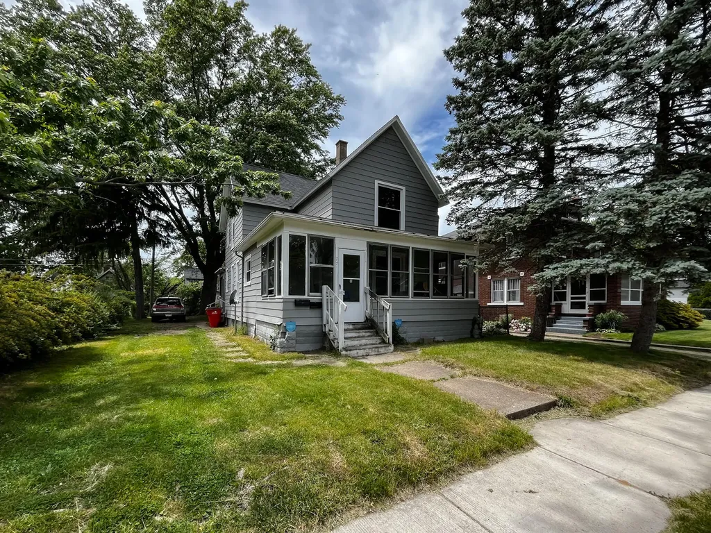 774 Lavette Avenue Benton Harbor City MI 49022