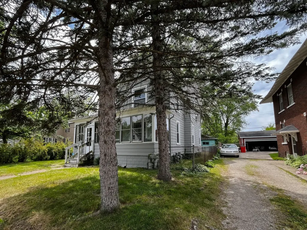 774 Lavette Avenue Benton Harbor City MI 49022