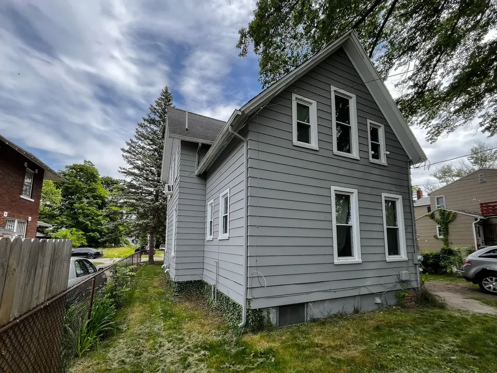 774 Lavette Avenue Benton Harbor City MI 49022