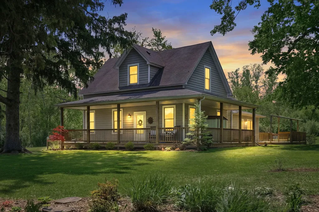 7780 W East Road Chikaming Township MI 49128