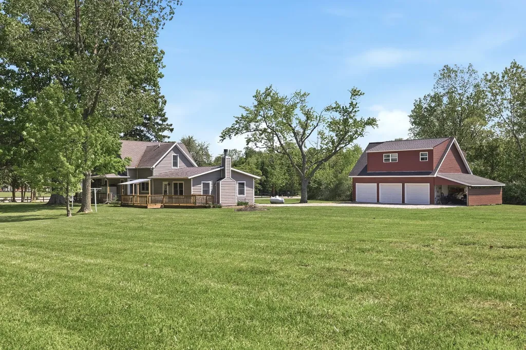 7780 W East Road Chikaming Township MI 49128