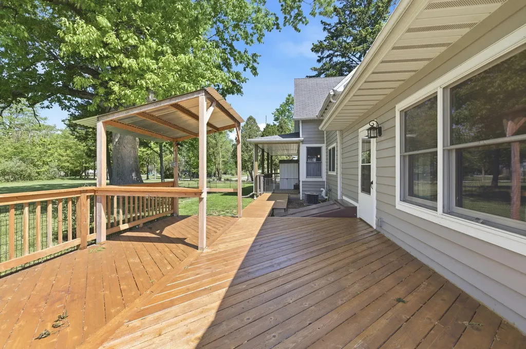 7780 W East Road Chikaming Township MI 49128