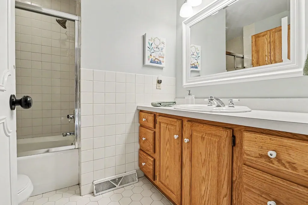 2946 Windsor Drive St. Joseph Charter Township MI 49085