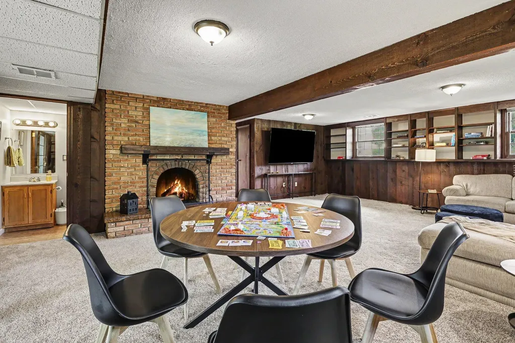 2946 Windsor Drive St. Joseph Charter Township MI 49085