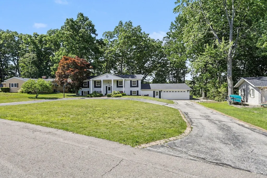 2946 Windsor Drive St. Joseph Charter Township MI 49085