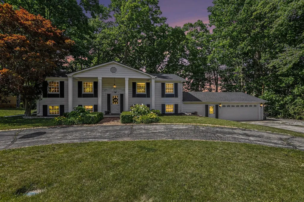 2946 Windsor Drive St. Joseph Charter Township MI 49085