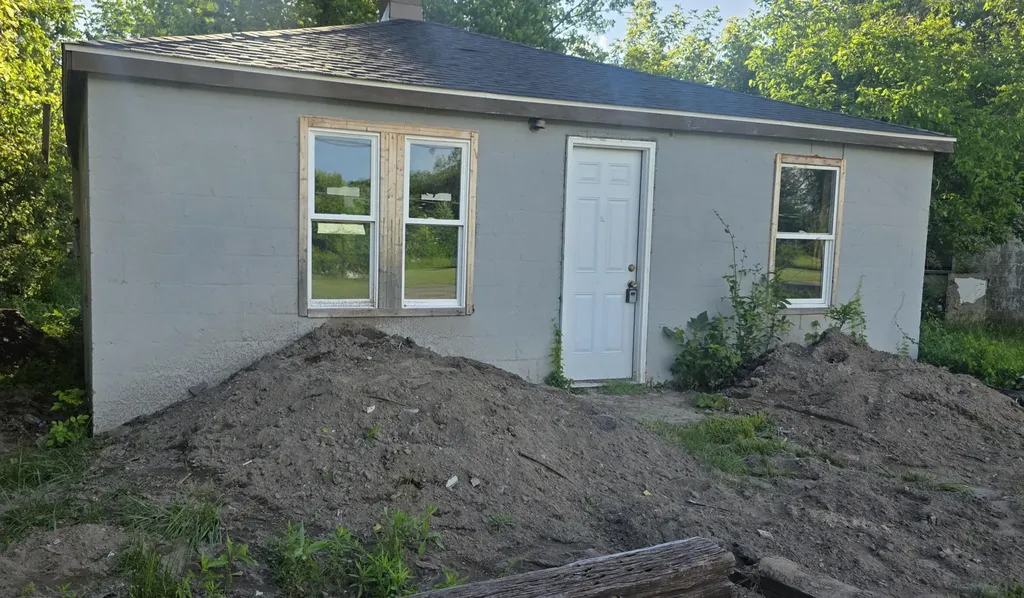 336 S Crystal Avenue Benton Charter Township MI 49022