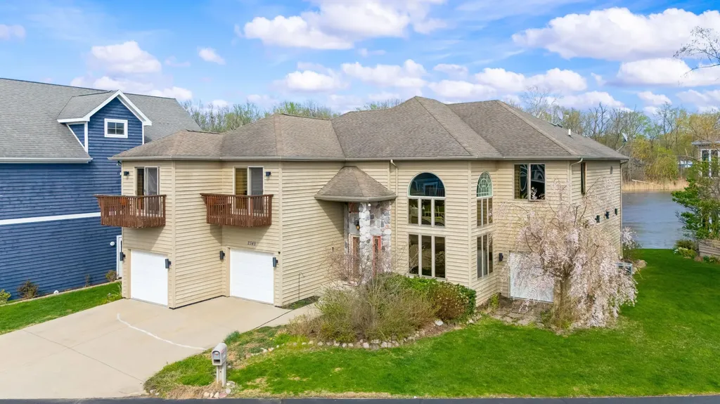 2349 Riverside Pointe Drive St. Joseph Charter Township MI 49085
