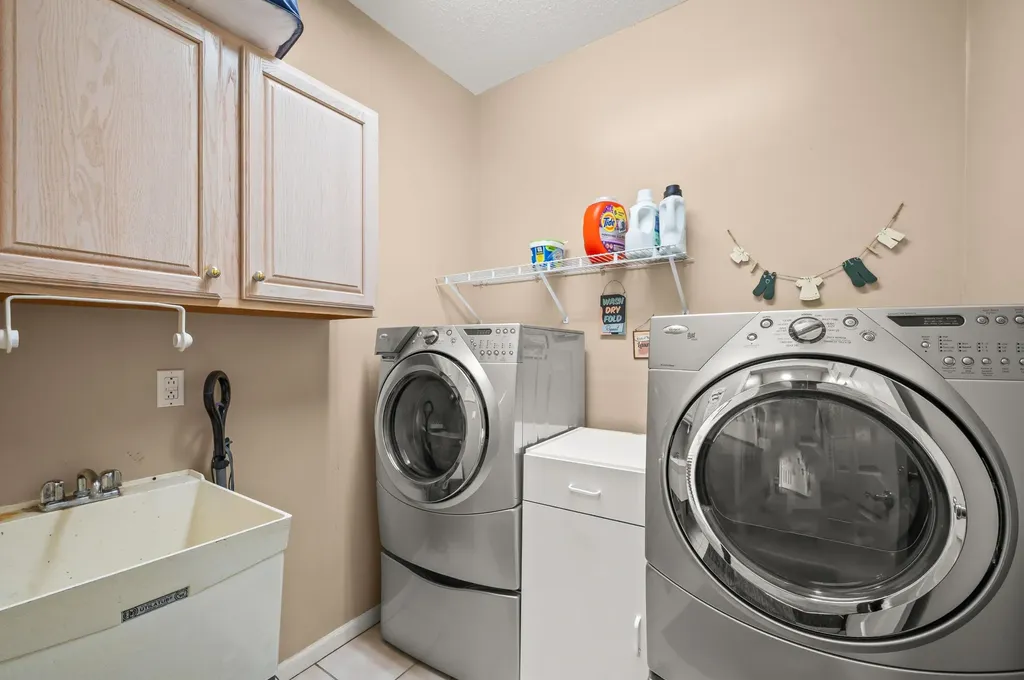 2349 Riverside Pointe Drive St. Joseph Charter Township MI 49085