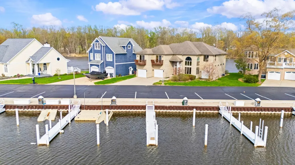 2349 Riverside Pointe Drive St. Joseph Charter Township MI 49085