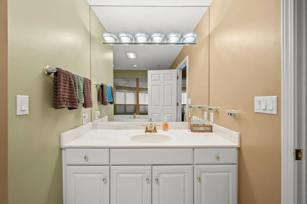 2349 Riverside Pointe Drive St. Joseph Charter Township MI 49085