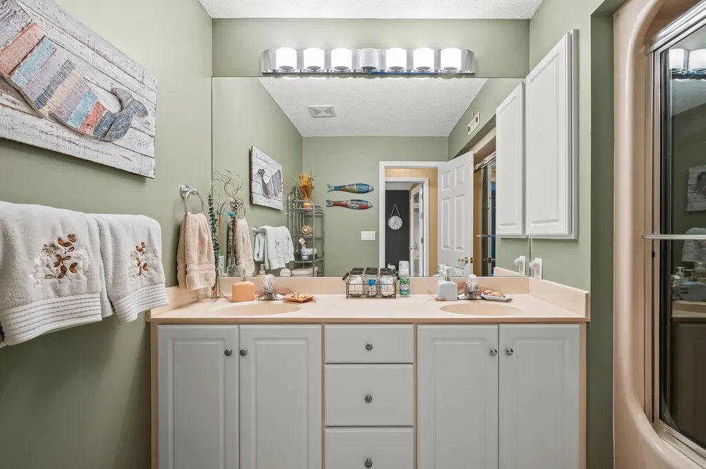 2349 Riverside Pointe Drive St. Joseph Charter Township MI 49085