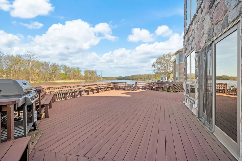 2349 Riverside Pointe Drive St. Joseph Charter Township MI 49085
