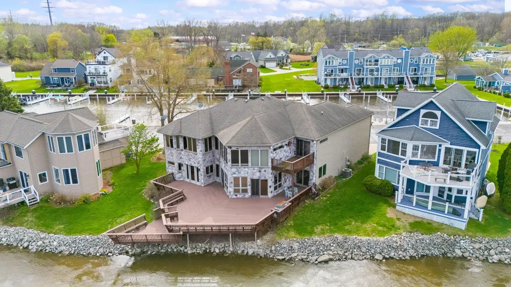 2349 Riverside Pointe Drive St. Joseph Charter Township MI 49085