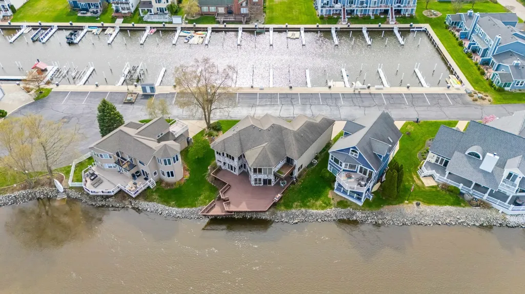 2349 Riverside Pointe Drive St. Joseph Charter Township MI 49085