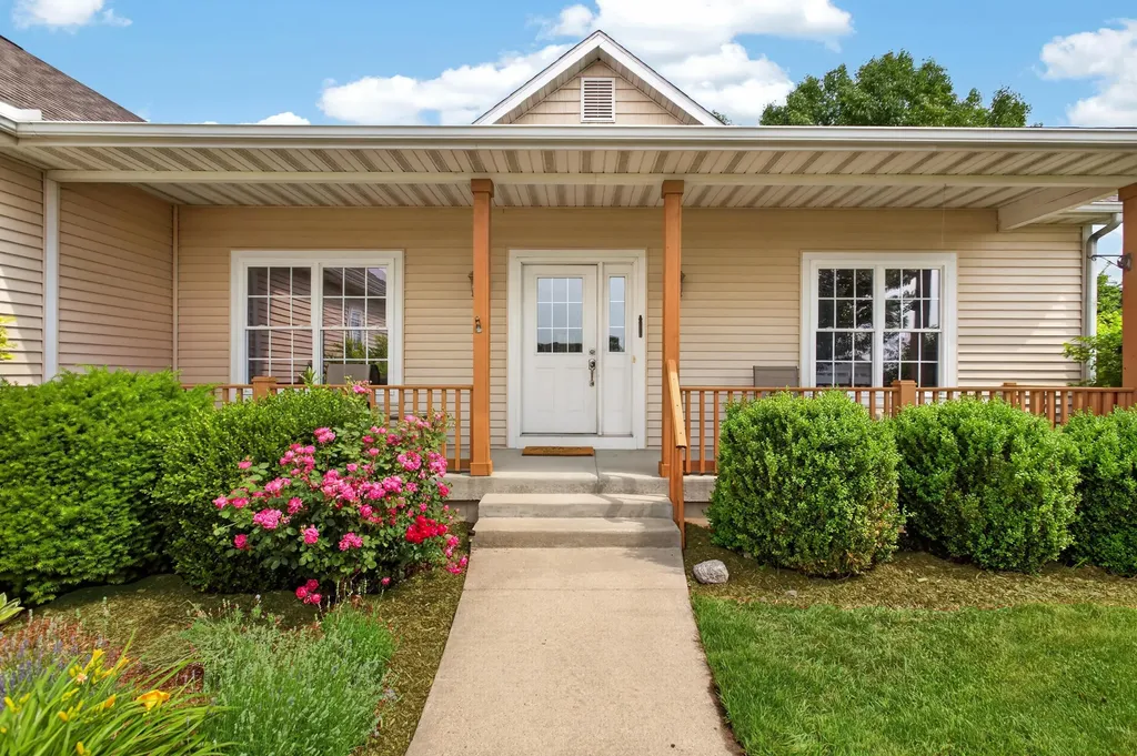 1563 Prairie Drive Royalton Township MI 49085