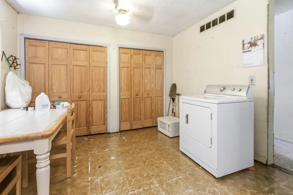 7275 Helen Coloma Charter Township MI 49038