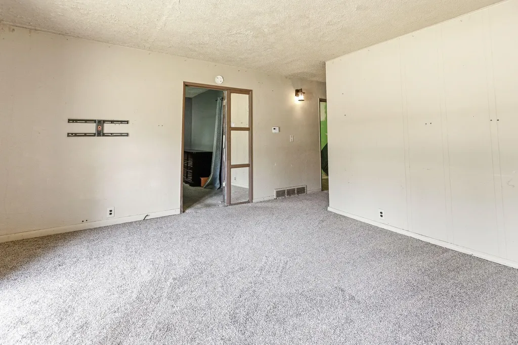 7275 Helen Coloma Charter Township MI 49038