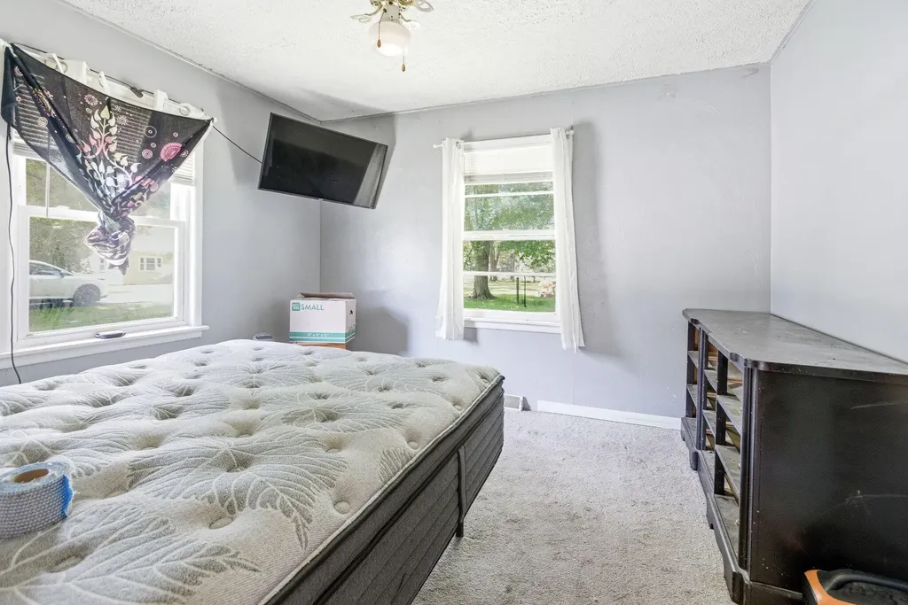 7275 Helen Coloma Charter Township MI 49038