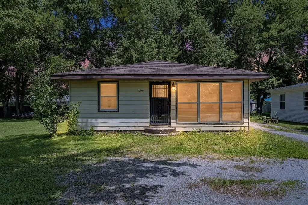7275 Helen Coloma Charter Township MI 49038
