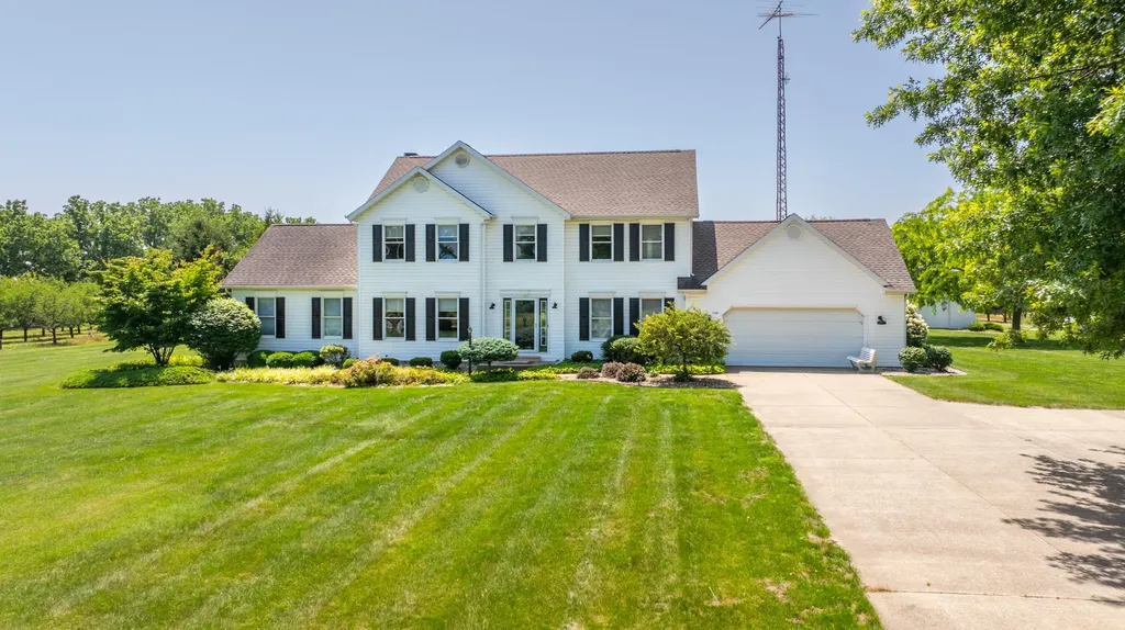 31401 Middle Crossing Road Silver Creek Township MI 49047