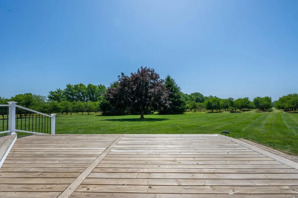 31401 Middle Crossing Road Silver Creek Township MI 49047