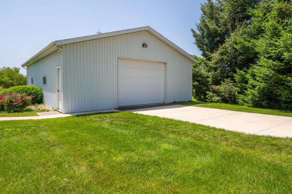 31401 Middle Crossing Road Silver Creek Township MI 49047