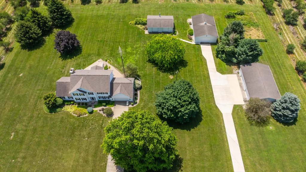 31401 Middle Crossing Road Silver Creek Township MI 49047