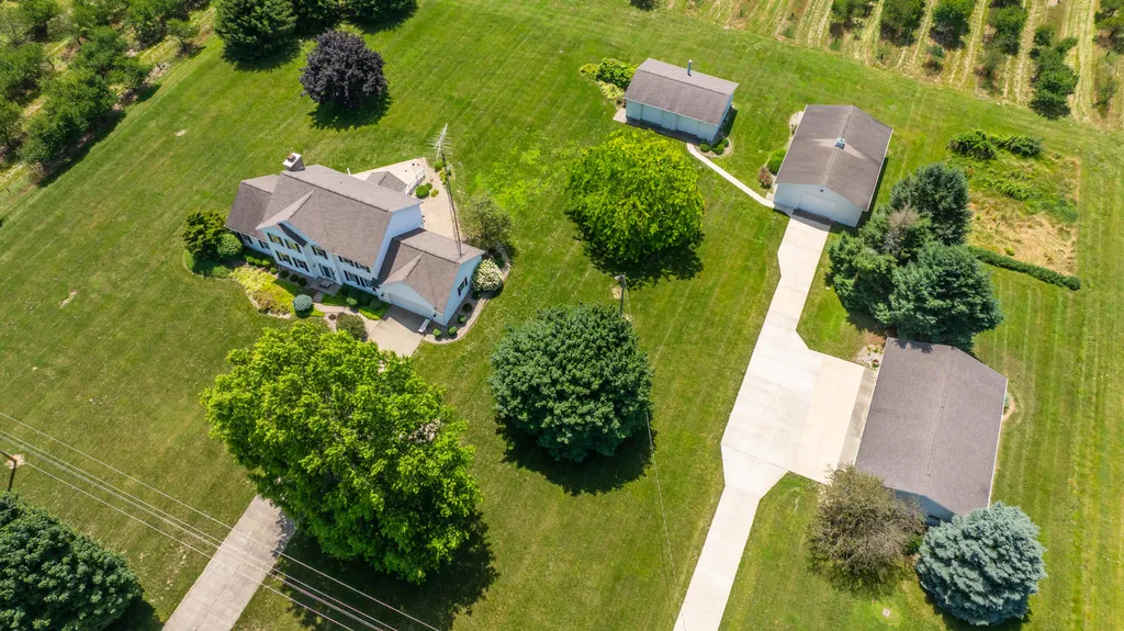 31401 Middle Crossing Road Silver Creek Township MI 49047
