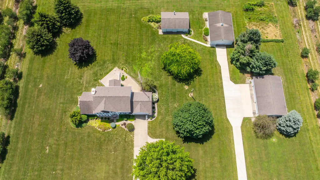 31401 Middle Crossing Road Silver Creek Township MI 49047