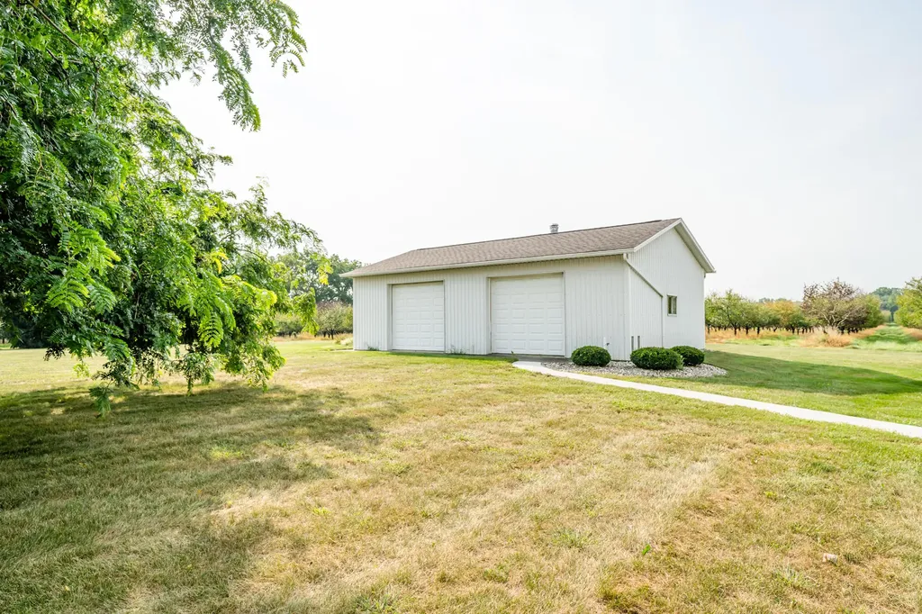 31401 Middle Crossing Road Silver Creek Township MI 49047