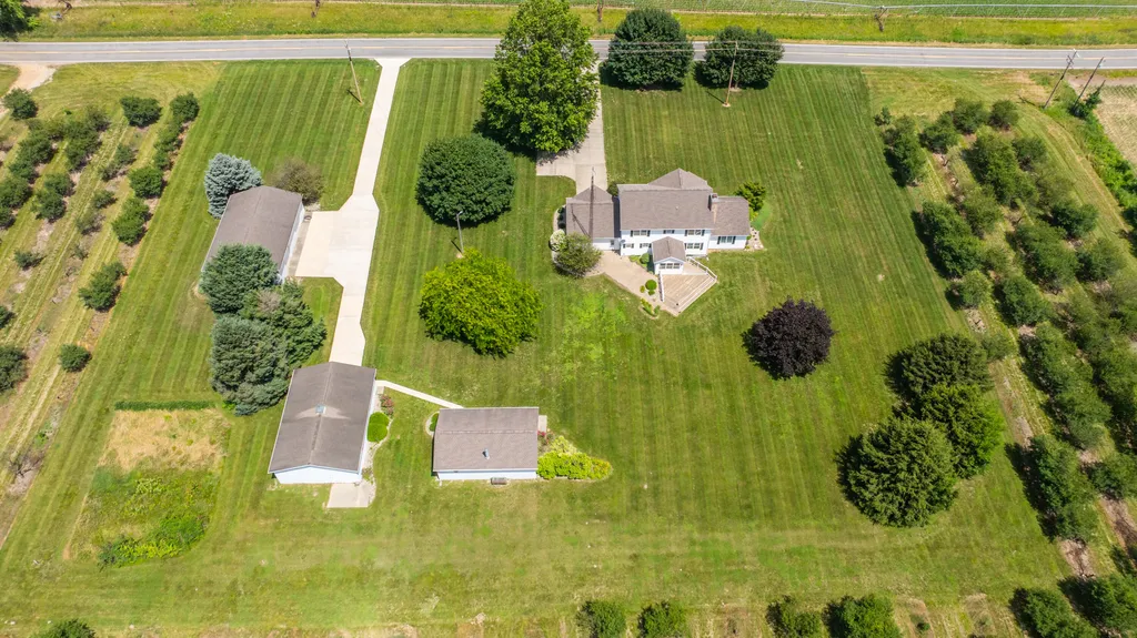 31401 Middle Crossing Road Silver Creek Township MI 49047