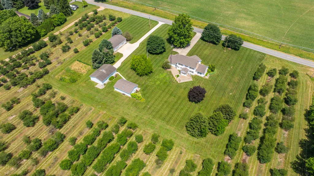 31401 Middle Crossing Road Silver Creek Township MI 49047