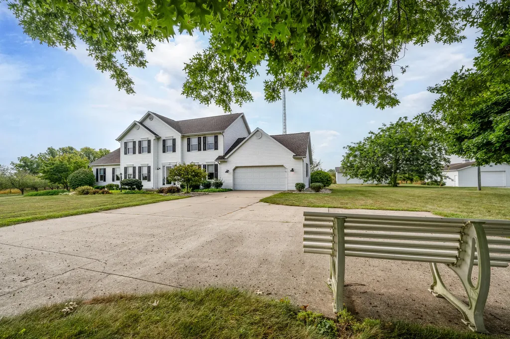 31401 Middle Crossing Road Silver Creek Township MI 49047