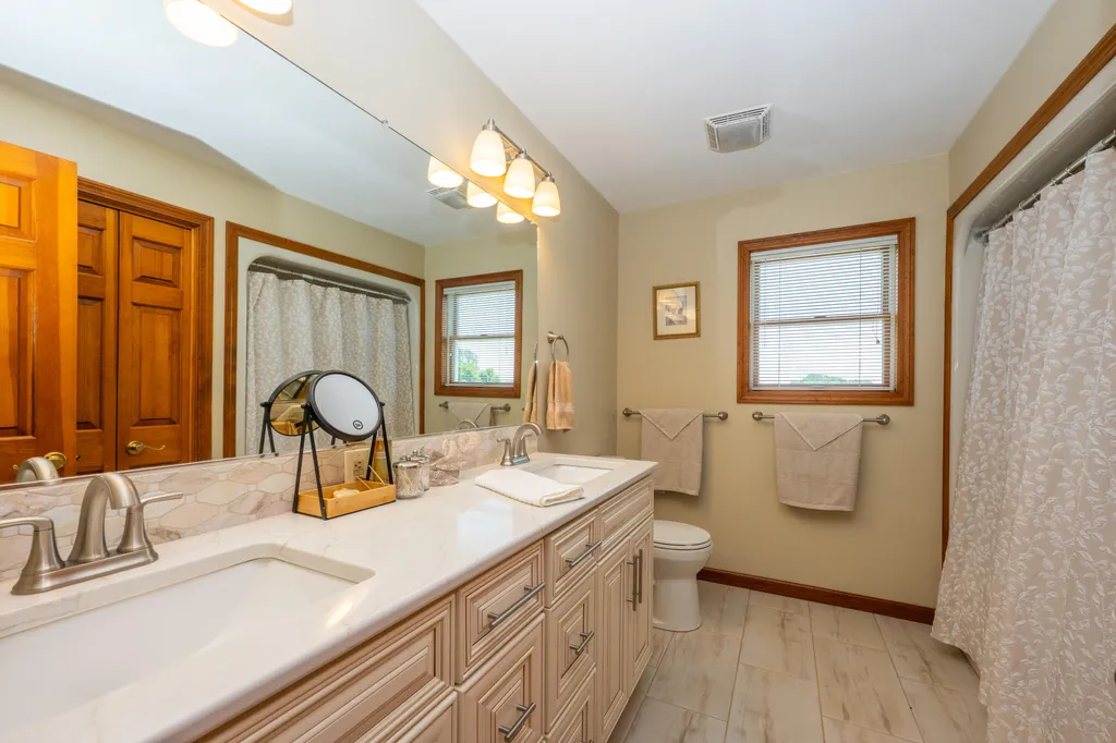 31401 Middle Crossing Road Silver Creek Township MI 49047