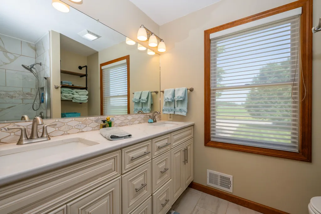 31401 Middle Crossing Road Silver Creek Township MI 49047