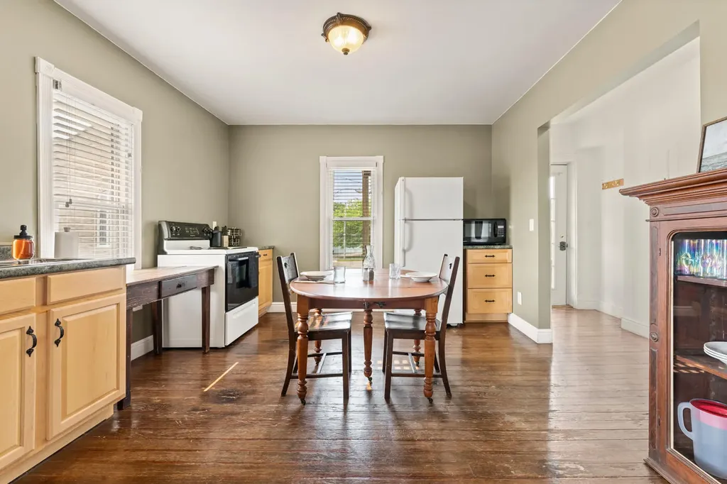 424 Huron Street South Haven City MI 49090