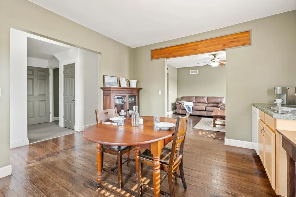 424 Huron Street South Haven City MI 49090