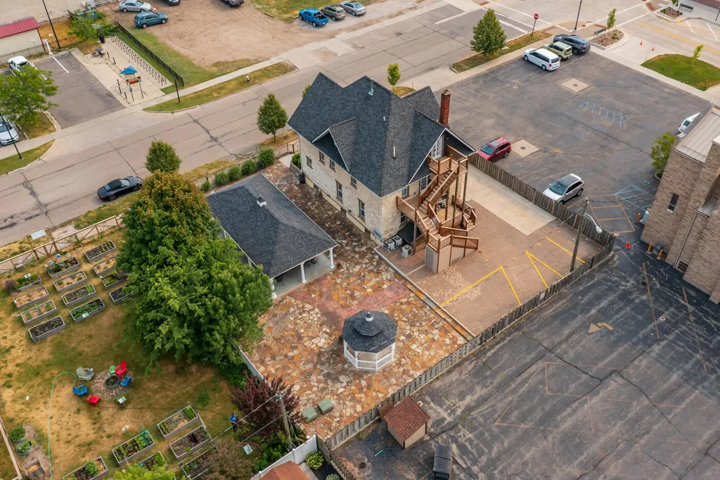 424 Huron Street South Haven City MI 49090